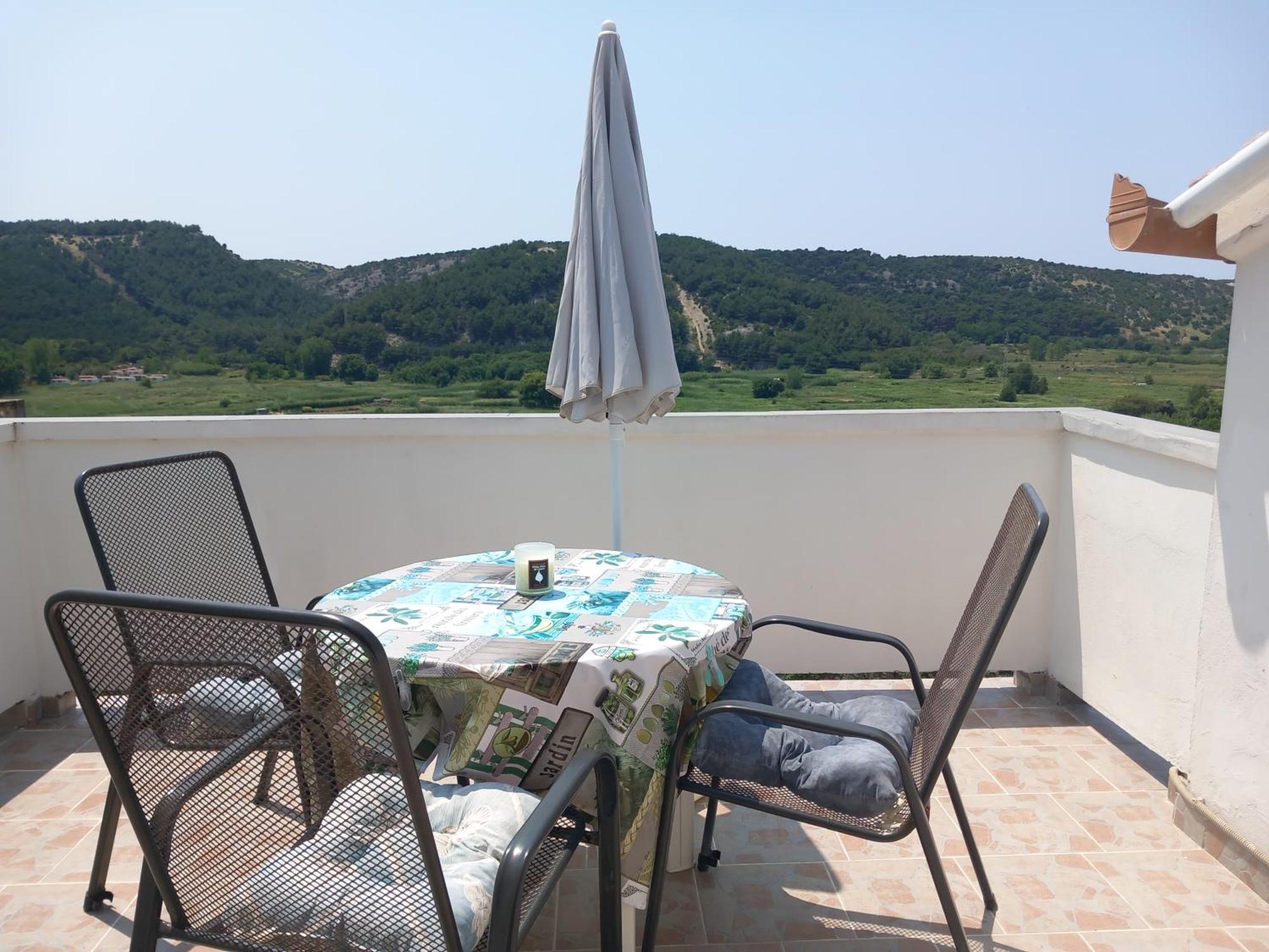 Apartments Mira Lopar Phòng bức ảnh